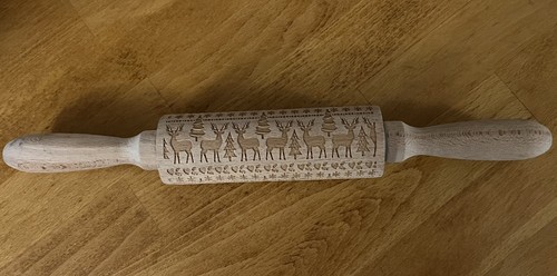 Embossed wooden rolling pin - rolling,